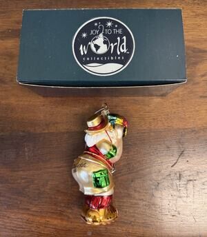 Betty White Signed 2002 Joy to the World Santa Glass Ornament Poland Box